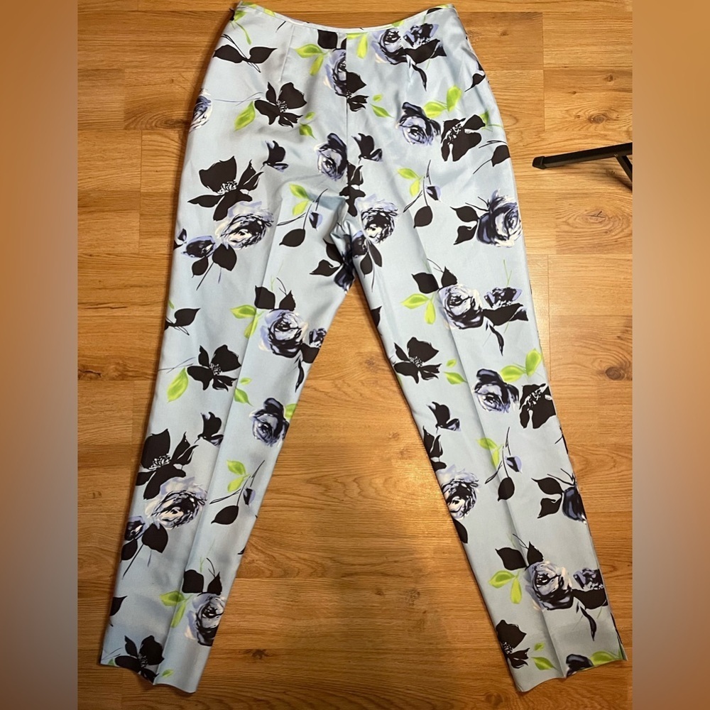 Harold's Blue floral Silk dress pants size 6